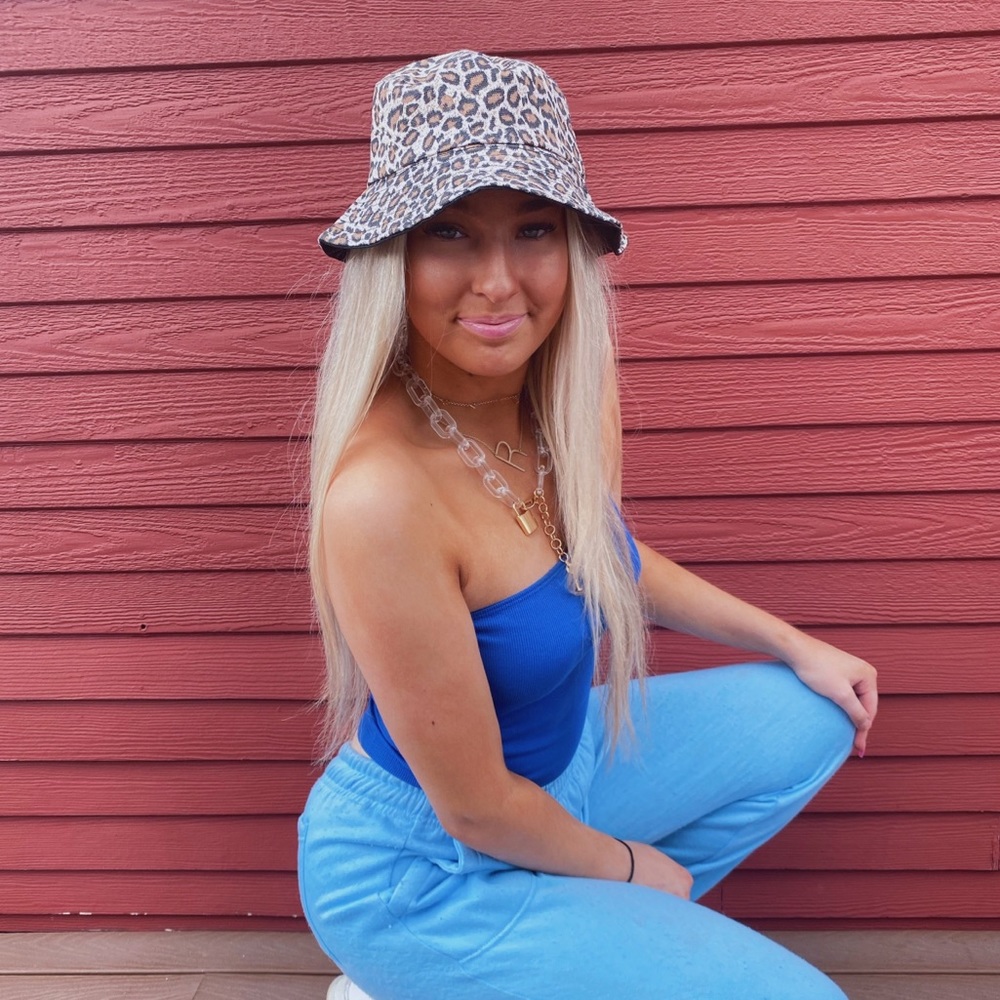 Meet your Posher, Reagan